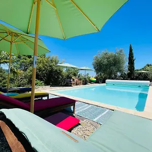le-planzollais.hotels-rhonealpes.com/